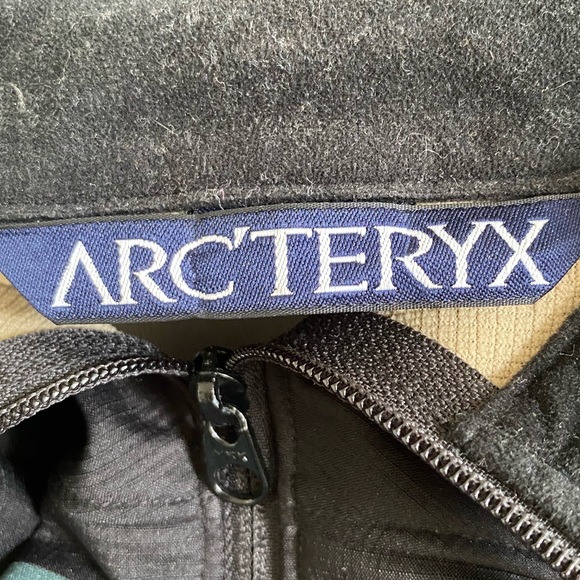 ARC'TERYX EPSILON-AR
JACKET BONDED POLYESTER SOFTSHELL BLACK MENS - Picture 4 of 9